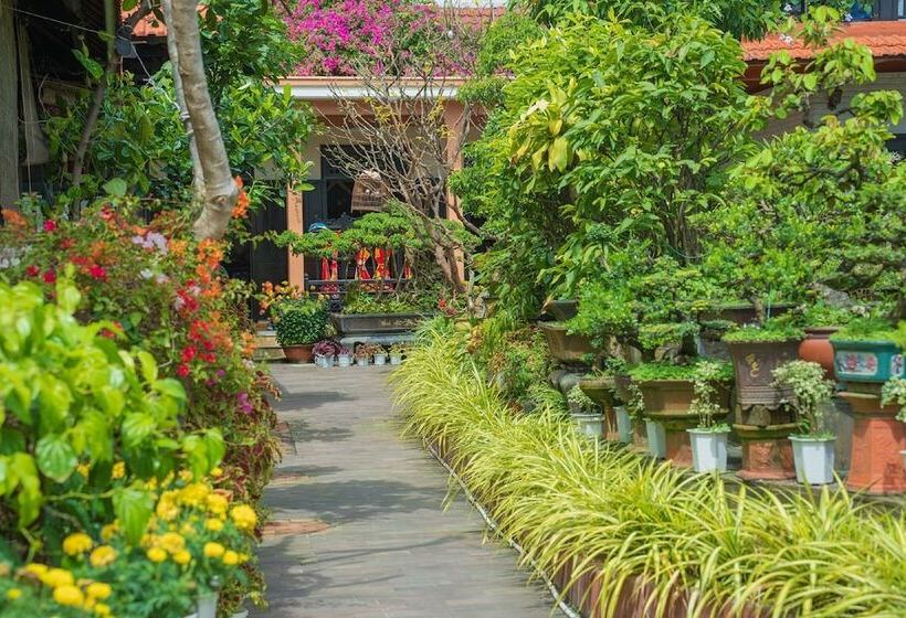استراحتگاه Betel Garden Villa