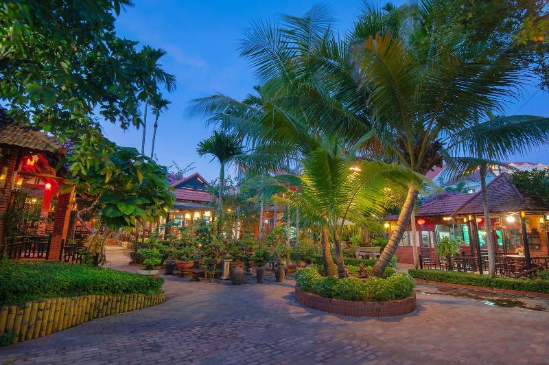 استراحتگاه Betel Garden Villa