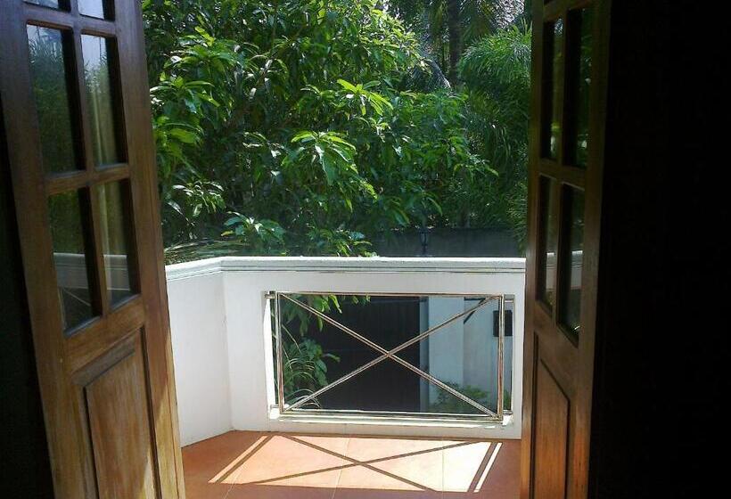 Курорт Roman Beach