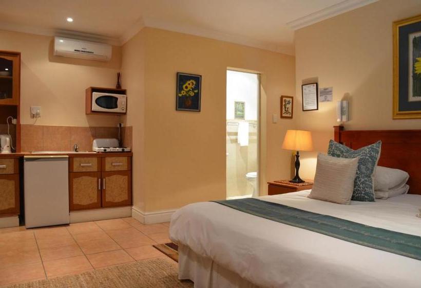 The Sandringham Bed & Breakfast And Self Catering