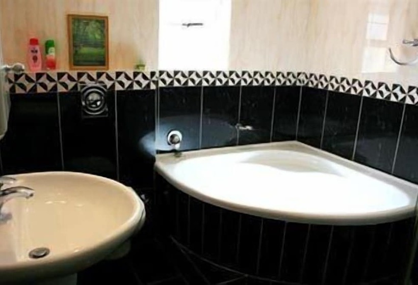 The Sandringham Bed & Breakfast And Self Catering