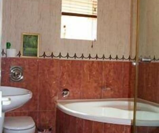 The Sandringham Bed & Breakfast And Self Catering