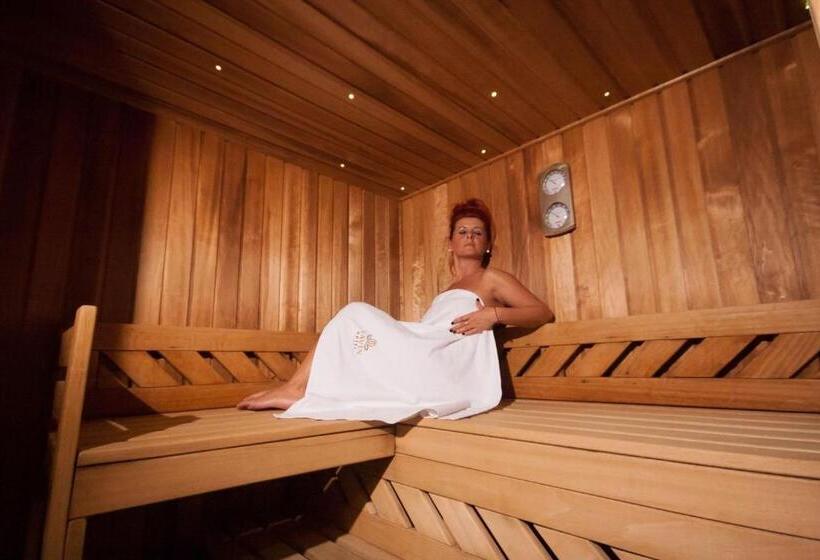 Xavin Wellness Hotel & Restaurant