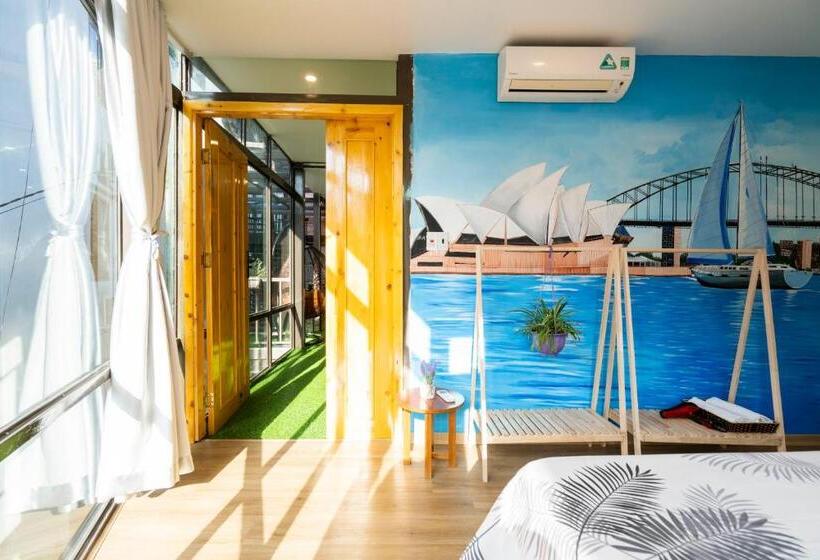 5 To 10 Bedrooms Houses