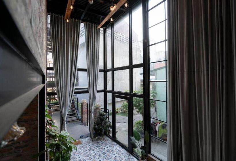 5 To 10 Bedrooms Houses