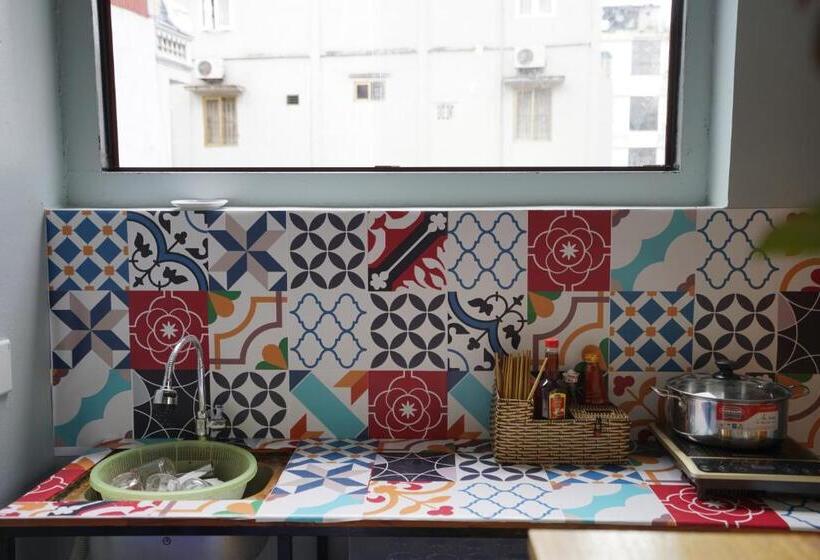 5 To 10 Bedrooms Houses