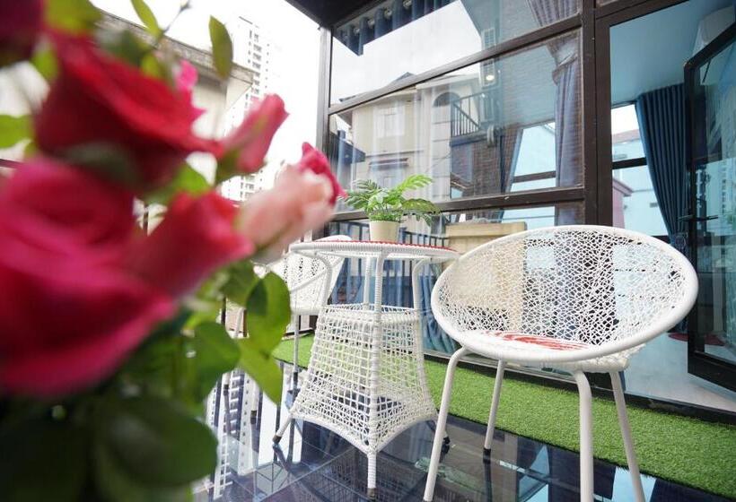 5 To 10 Bedrooms Houses