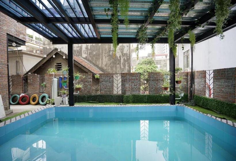 5 To 10 Bedrooms Houses