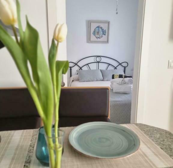 600m De La Playa, Terraza Soleada