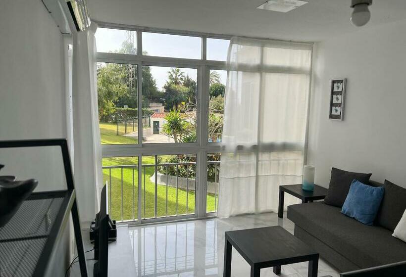 Apartamento Con Piscina Y Barbacoa