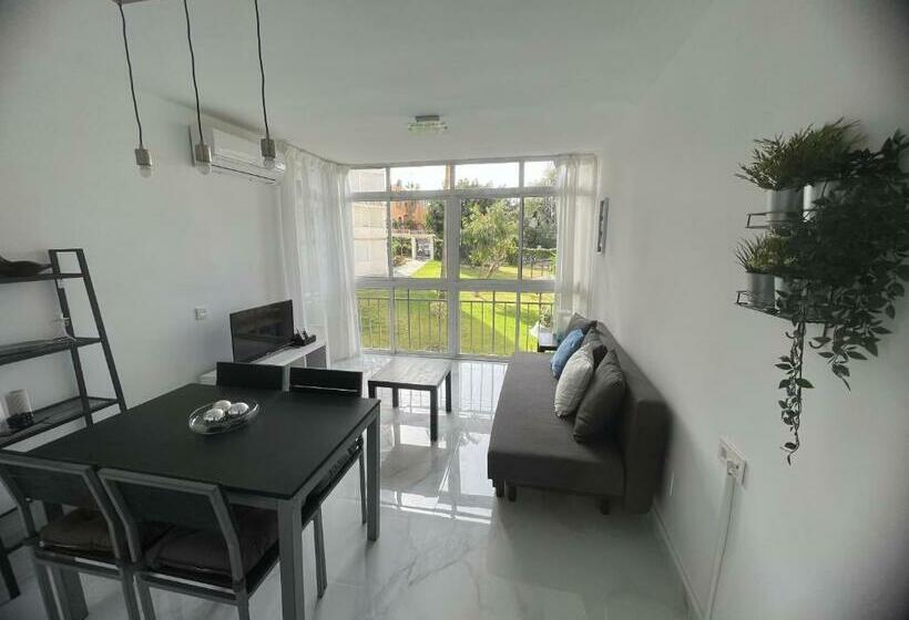 Apartamento Con Piscina Y Barbacoa