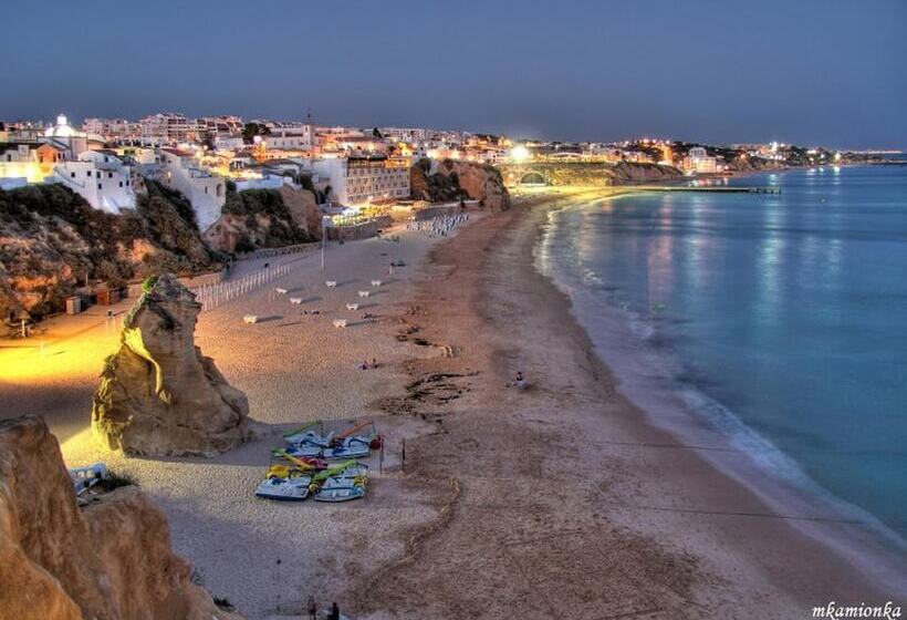 Charming 3 Bed Villa With Pool In Olhos De Agua