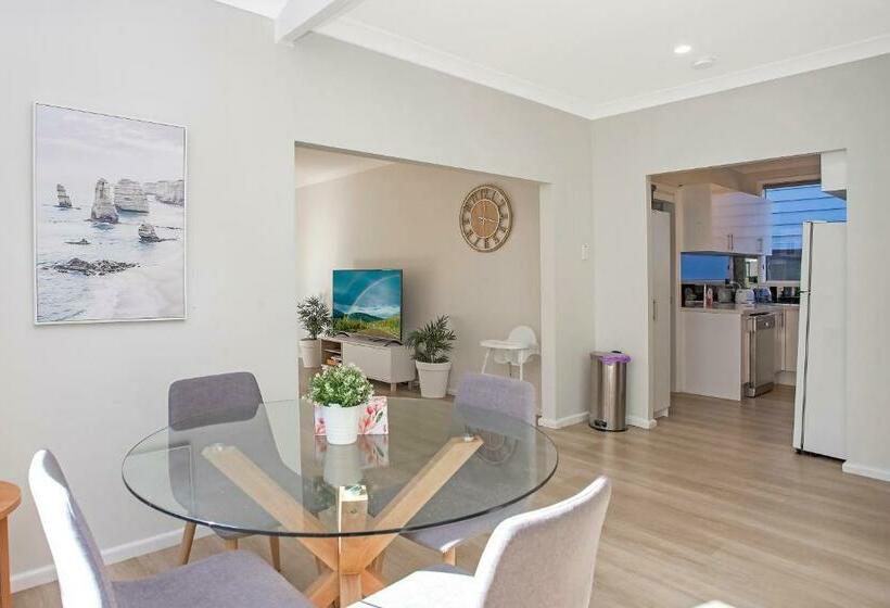 Charming Coastal Retreat