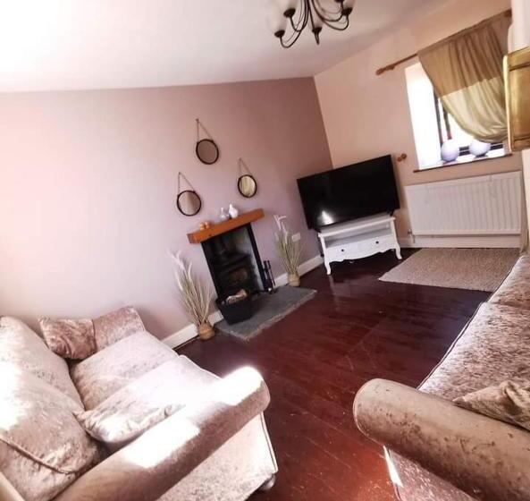 Glan Yr Afon Cottage Two Bedrooms