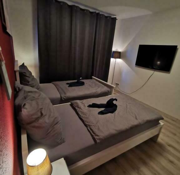 Liebevoll Eingerichtete Ferienwohnung   Zentrale Lage   Netflix & Paytv