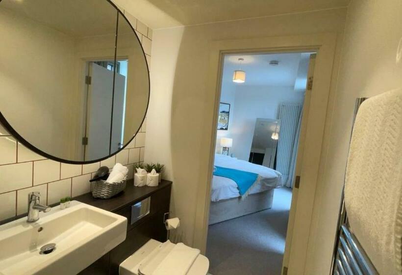 Luxury Three Bed Apartment By London Excel