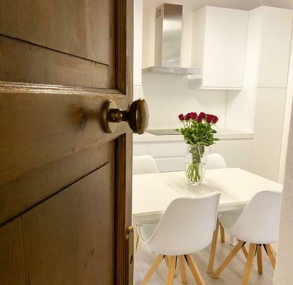 Nagi Lake Como Apartment