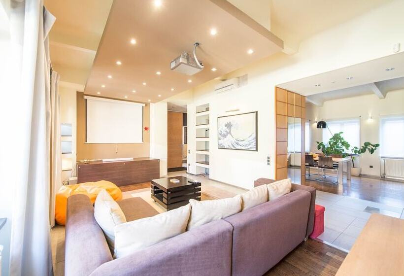 Venus Apartments   Parliament I