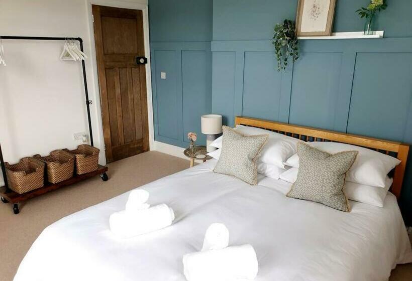 Seaside House Close To Harbour & Beach