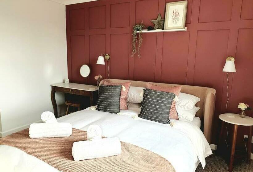 Seaside House Close To Harbour & Beach