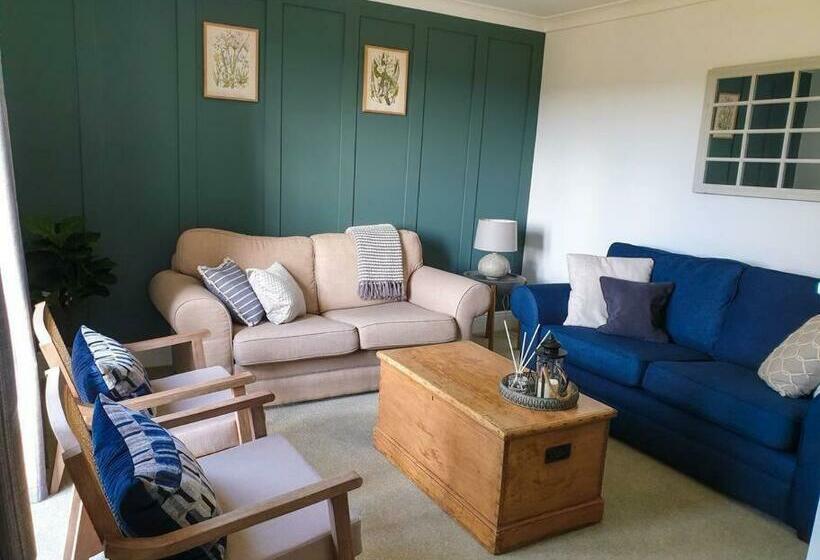 Seaside House Close To Harbour & Beach