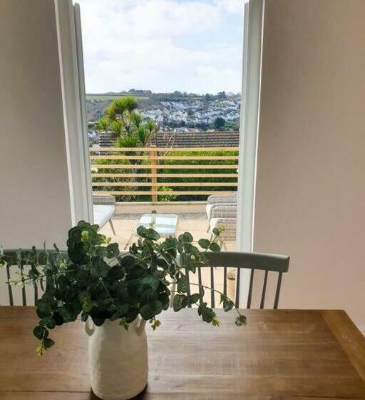 Seaside House Close To Harbour & Beach