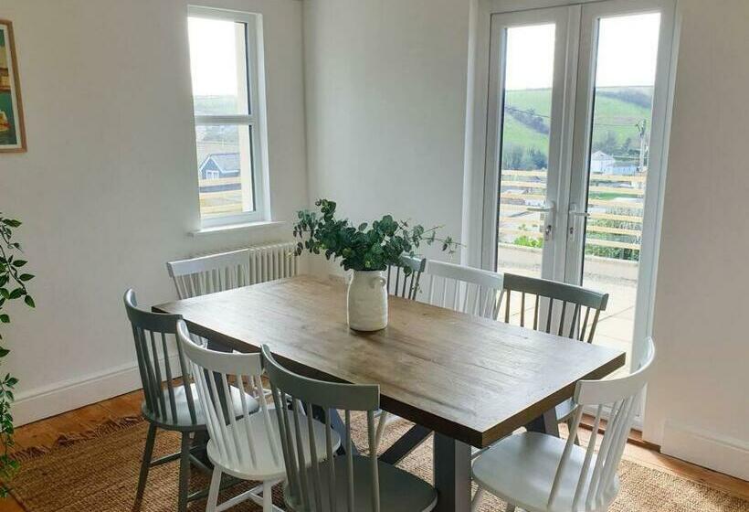 Seaside House Close To Harbour & Beach