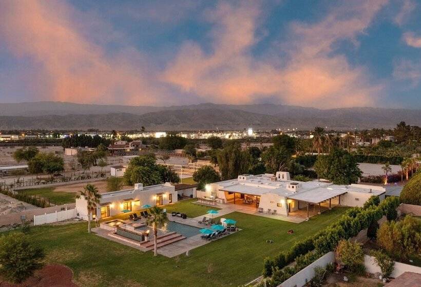 Starlight Estate By Avantstay 26 People Architectual Mansion W Pool Tennis Court Game Room