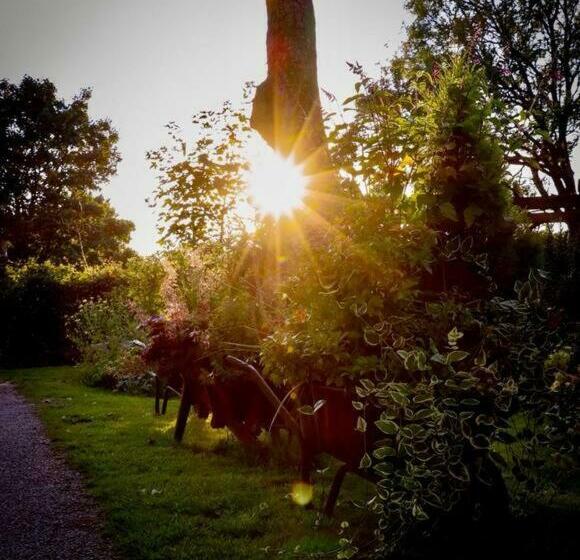 Stunning 2 Bedroom Log Cabin