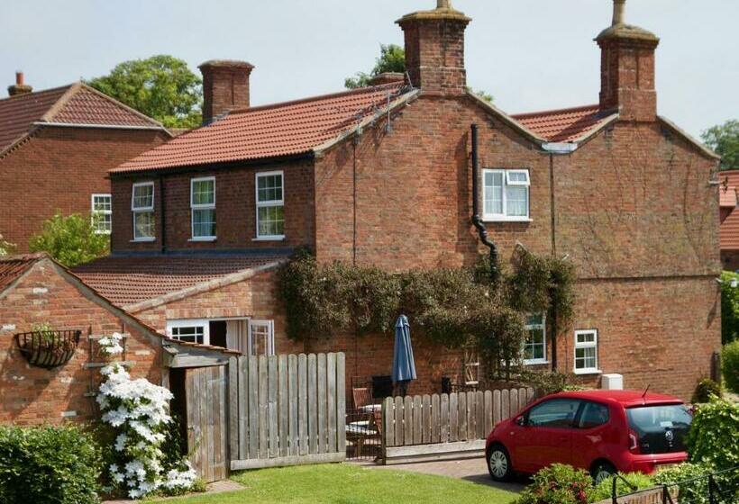 The Chestnuts Holiday Cottages