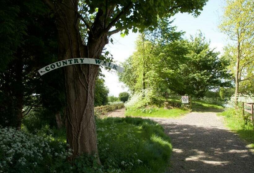 The Chestnuts Holiday Cottages