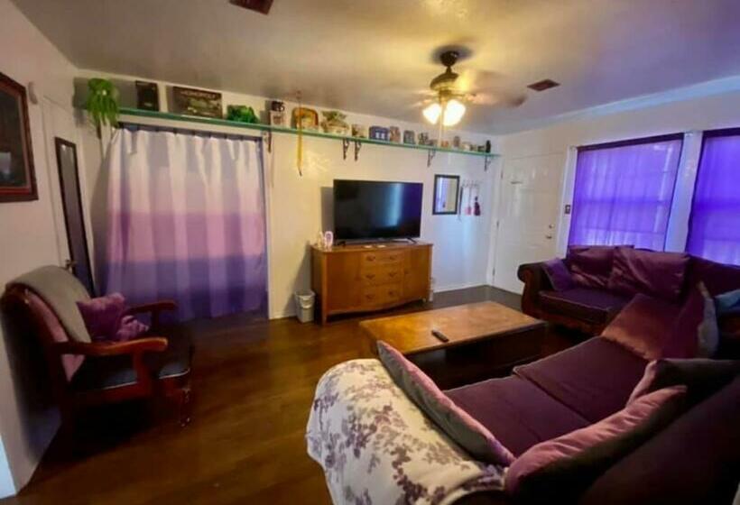 Wizard Cottage Sleeps 5 Adults Pets Welcome   1 Mile To Ft. Sill