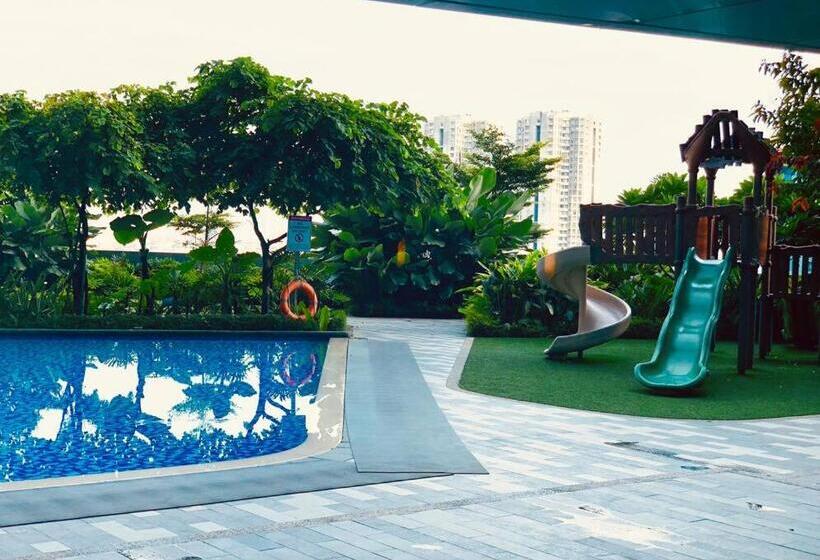 Air Residence 1br With Balcony Free Netflix And Disney Plus