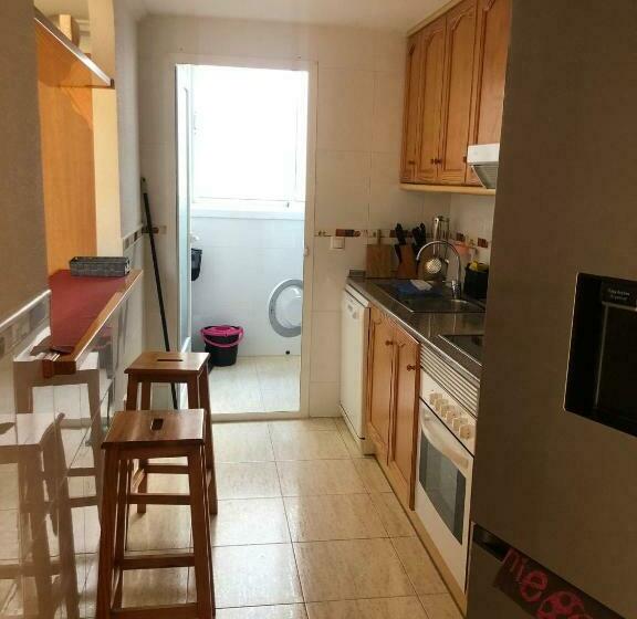 Apartamento En Mil Palmeras Ref. 052