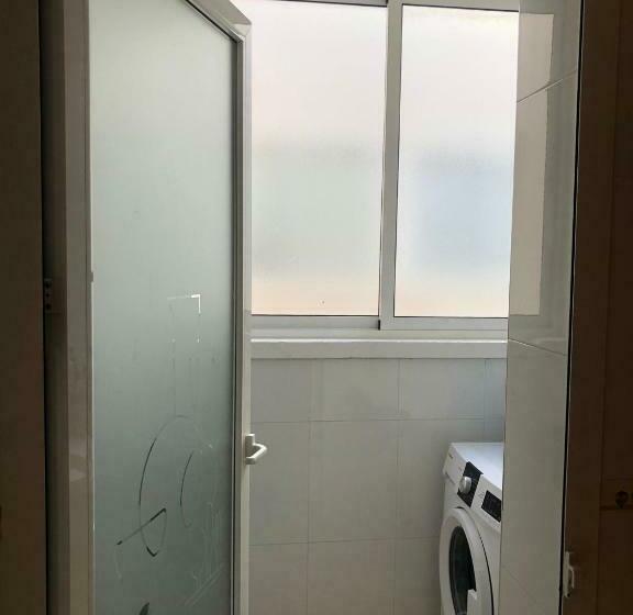 Apartamento En Mil Palmeras Ref. 052