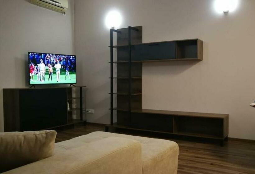 Best Aparthotel Ever! Next To Airport Otopeni