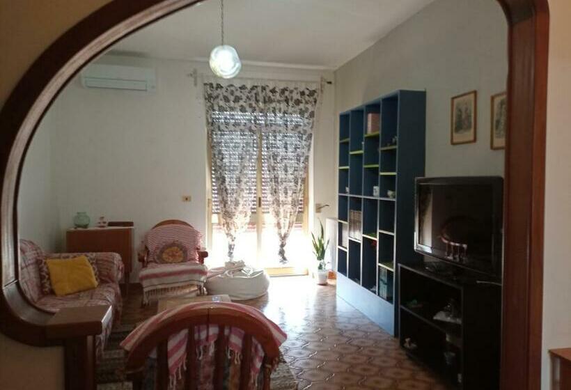 Casada Spazioso E Luminoso Appartamento