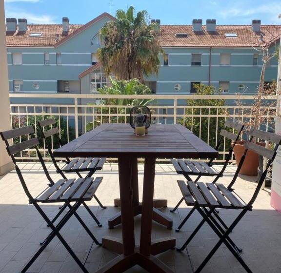 Delizioso Trilocale A Due Passi Dal Mare Di Albenga