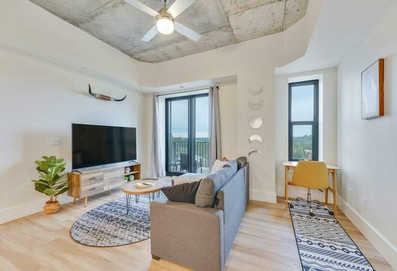 Golden Luxury 1br Balcony High Rise