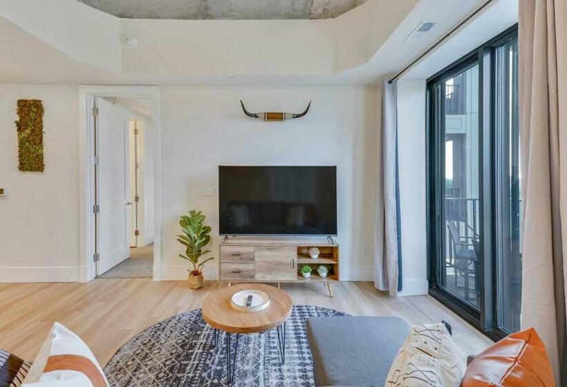 Golden Luxury 1br Balcony High Rise