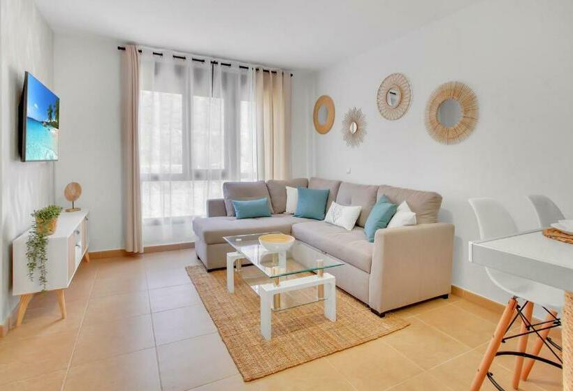 Luminoso Apartamento Con Piscina Cerca Del Mar