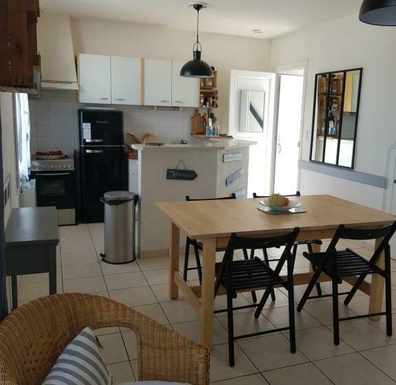 Maison Au Calme, Proche Centre Et Mer, Jardin Clos