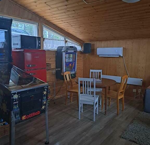 Mökki Ja Rantasauna Saimaan Rannalla