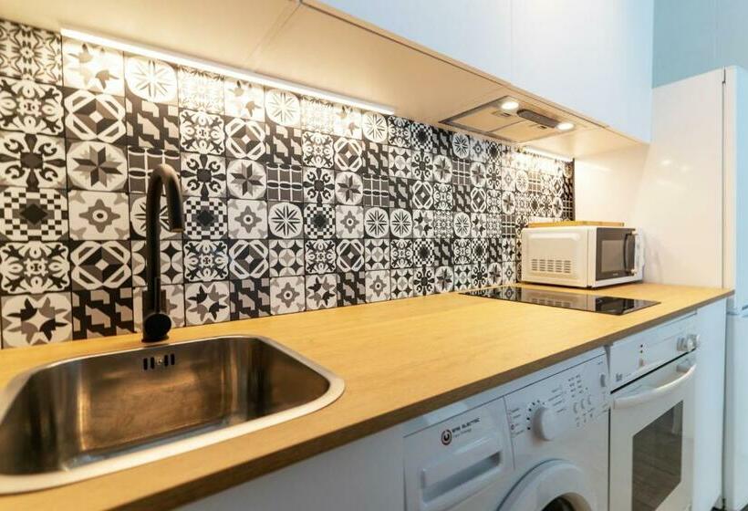 Nuevo A Estrenar. Vistas Al Mar, Terraza, Ascensor