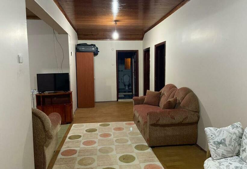 Rooftop Apartment With A Big Garden