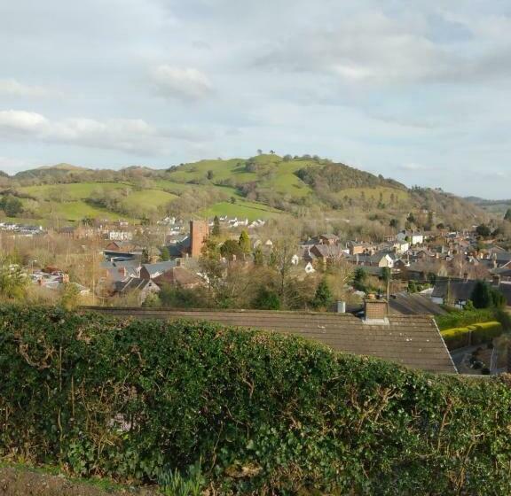 Self Contained Flat In Llanfyllin Powys