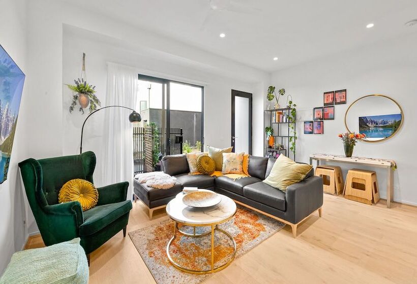 Staycentral   Boulevard Gardens