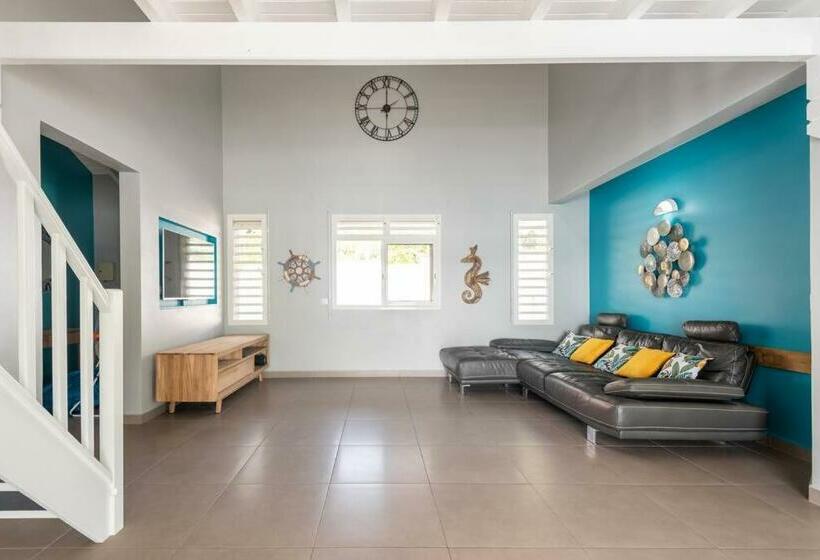 Villa De Standing Avec Piscine Au Gosier