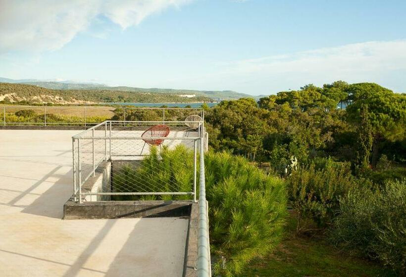 Villa Esprit Moderniste Avec Piscine