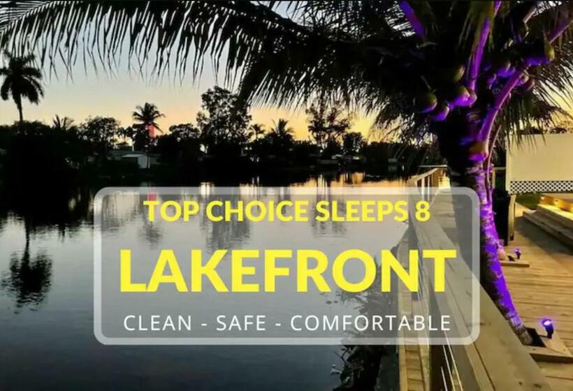 5 Star Lakefront Oasis In Hollywood Hard Rock Casino